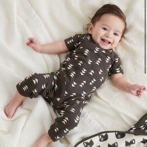 Tea Collection Newborn Wrap Romper